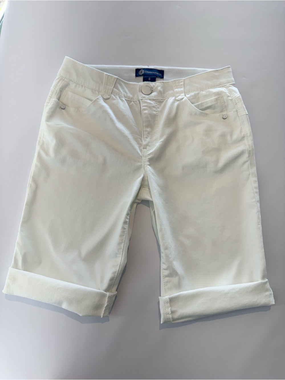 Democracy “Ab”solution White Bermuda Shorts Size 8 NWOT Stretch Mid Rise - Picture 11 of 11
